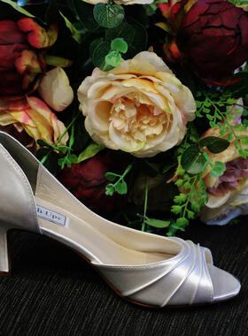 Size 8, 8.5, 10.5 wedding shoe